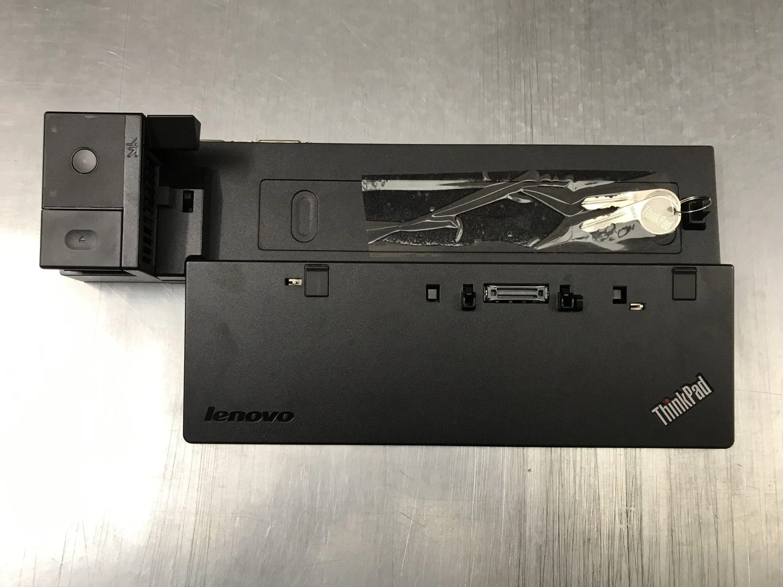 Lenovo ThinkPad Ultra Dock - Charging / Docking station - Ordenador Outlet